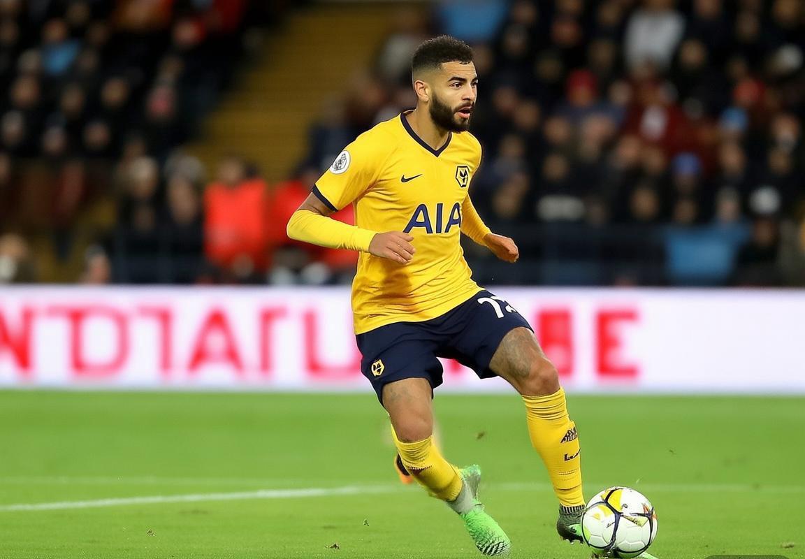 托特纳姆热刺领衔英超转会争夺狼队左路边后卫艾特-努里